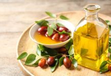 Dầu Jojoba Là Gì ? Tác Dụng Với Làn Da Như Thế Nào ? Dầu Jojoba Là Gì
